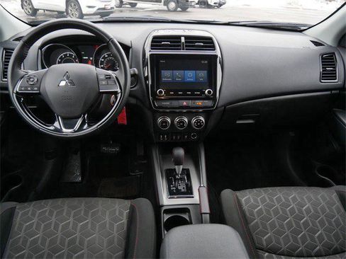 Used 2024 Mitsubishi Outlander Sport LE image 11