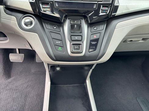 Used 2018 Honda Odyssey EX-L image 12