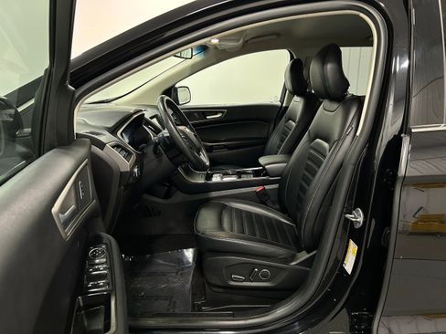 Used 2019 Ford Edge SEL w/ Equipment Group 201A image 3