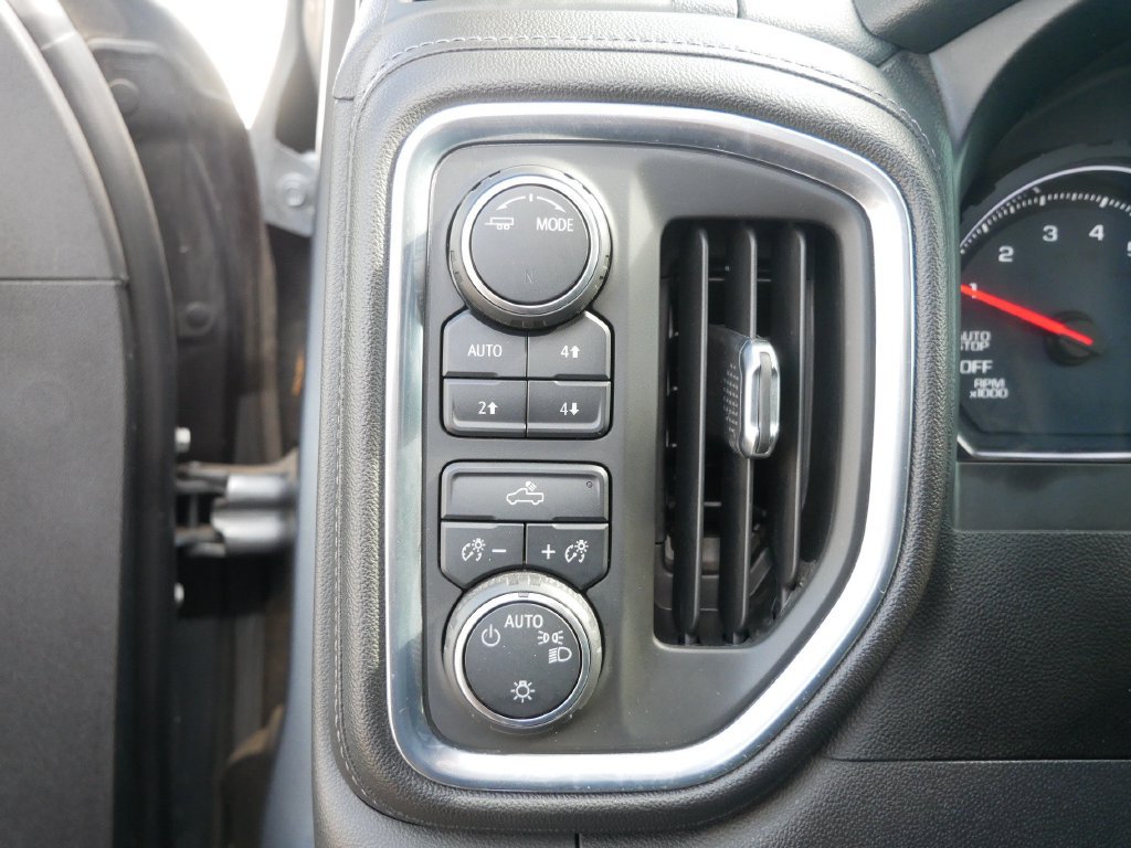 Used 2020 Chevrolet Silverado 1500 LT w/ Texas Edition AWD/4WD image 16