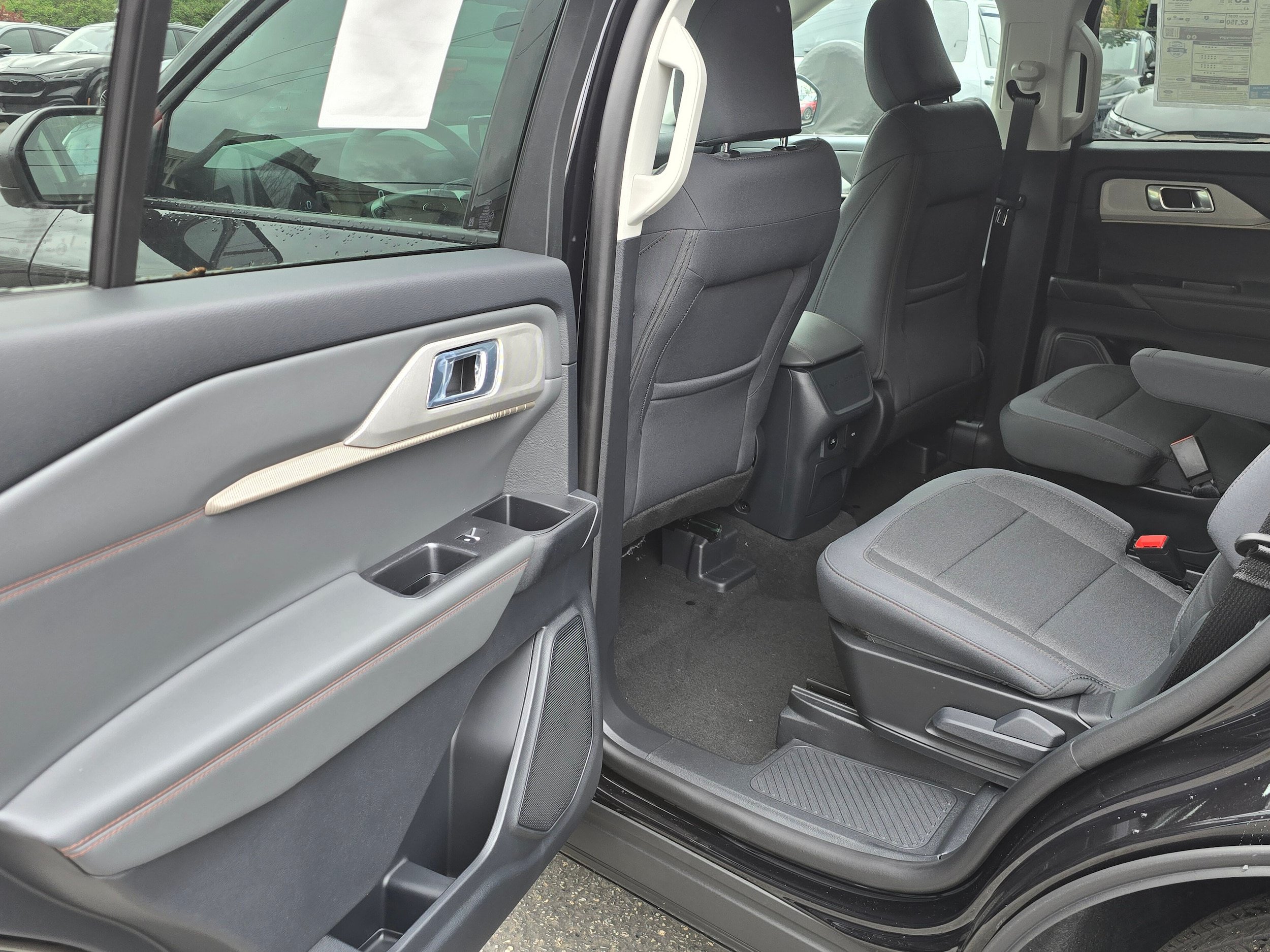 New 2026 Ford Explorer Active AWD/4WD image 10
