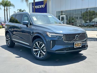 New 2025 Volvo XC90 B6 Core w/ Climate Package