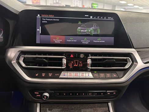 Used 2022 BMW 330i Sedan w/ M Sport Package image 36