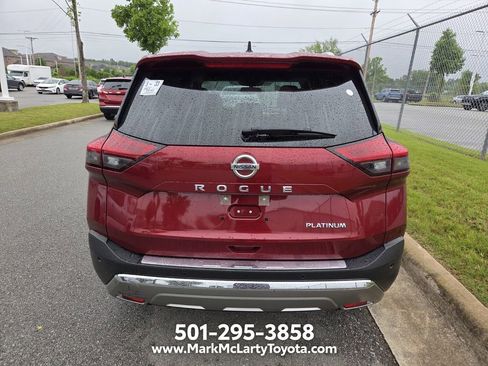 Used 2021 Nissan Rogue Platinum FWD image 9