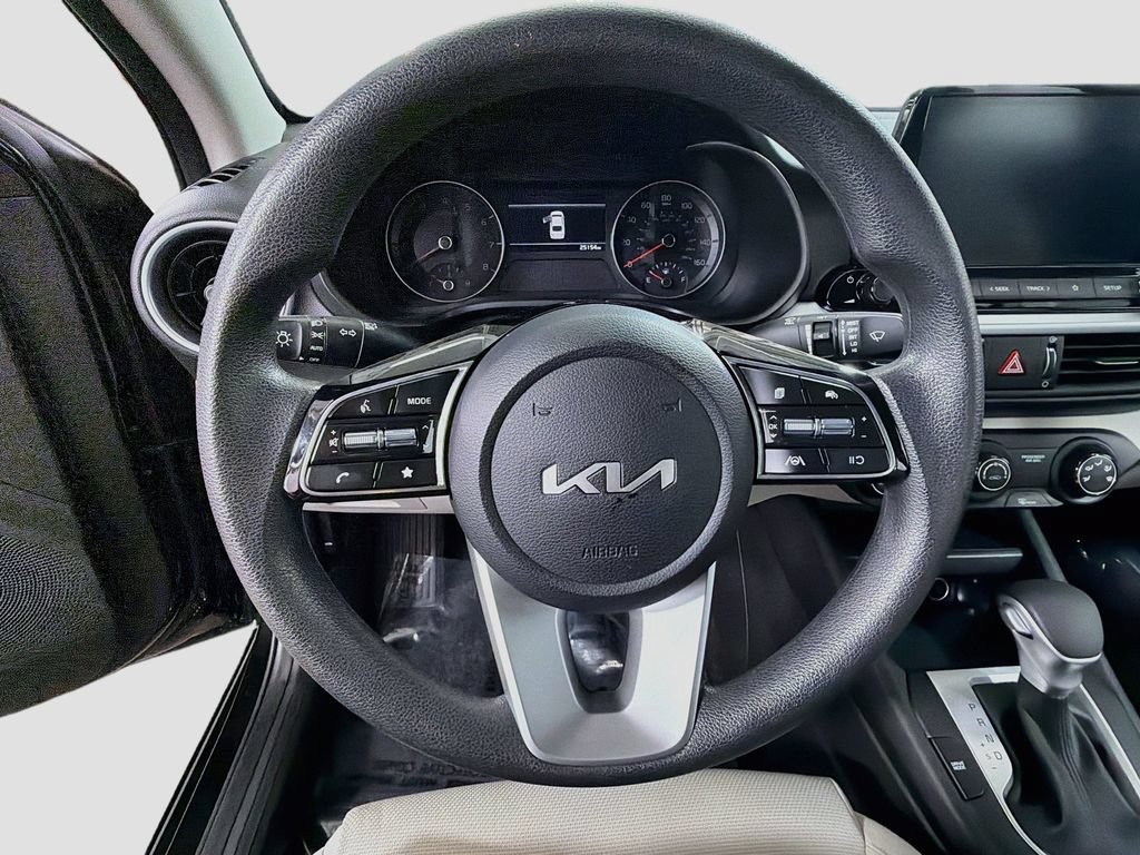 Used 2023 Kia Forte LXS FWD image 13