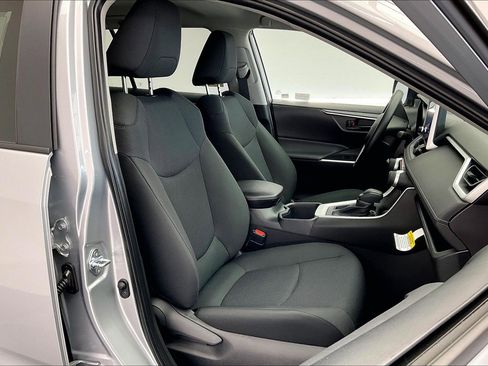 New 2025 Toyota RAV4 LE image 9