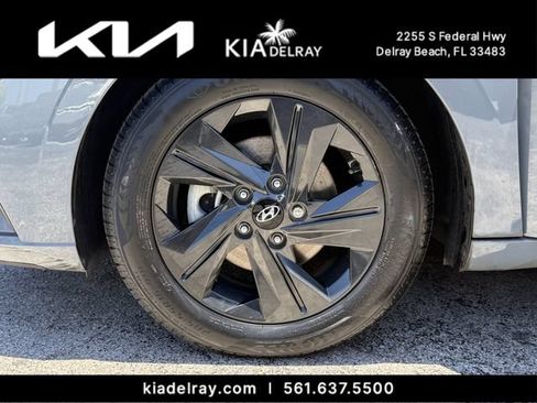 Used 2022 Hyundai Elantra SEL FWD image 29