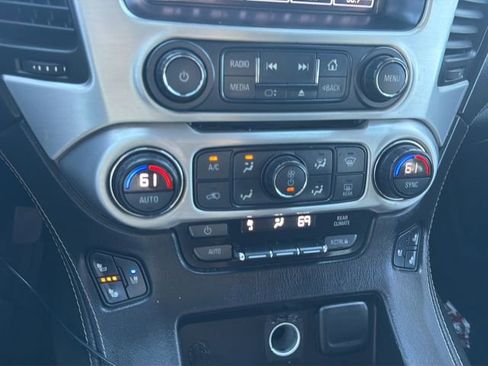 Used 2017 GMC Yukon XL SLT w/ Open Road Package image 29