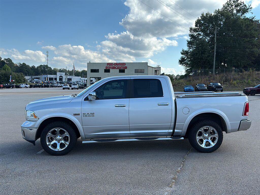 Used 2017 RAM 1500 Laramie w/ Convenience Group AWD/4WD image 5
