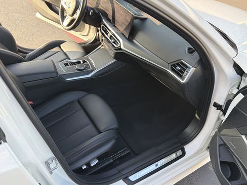 Certified 2023 BMW 330e 330e w/ M Sport Package image 35