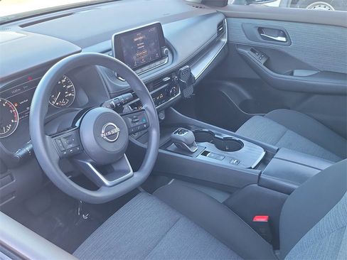Certified 2023 Nissan Rogue SV image 3