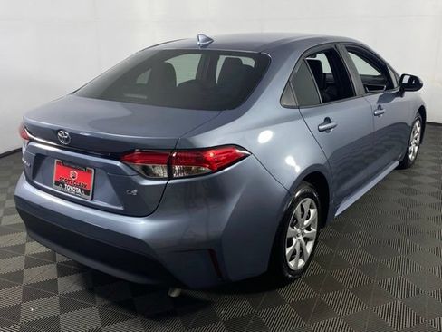 Used 2025 Toyota Corolla LE w/ Convenience Package FWD image 8