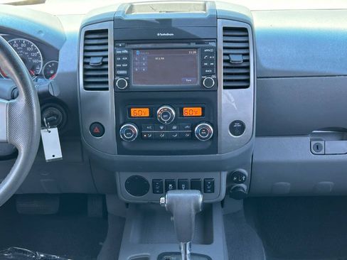 Used 2019 Nissan Frontier SL RWD image 18