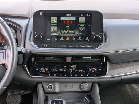 Used 2022 Nissan Rogue Platinum w/ Head-Up Display Package image 3