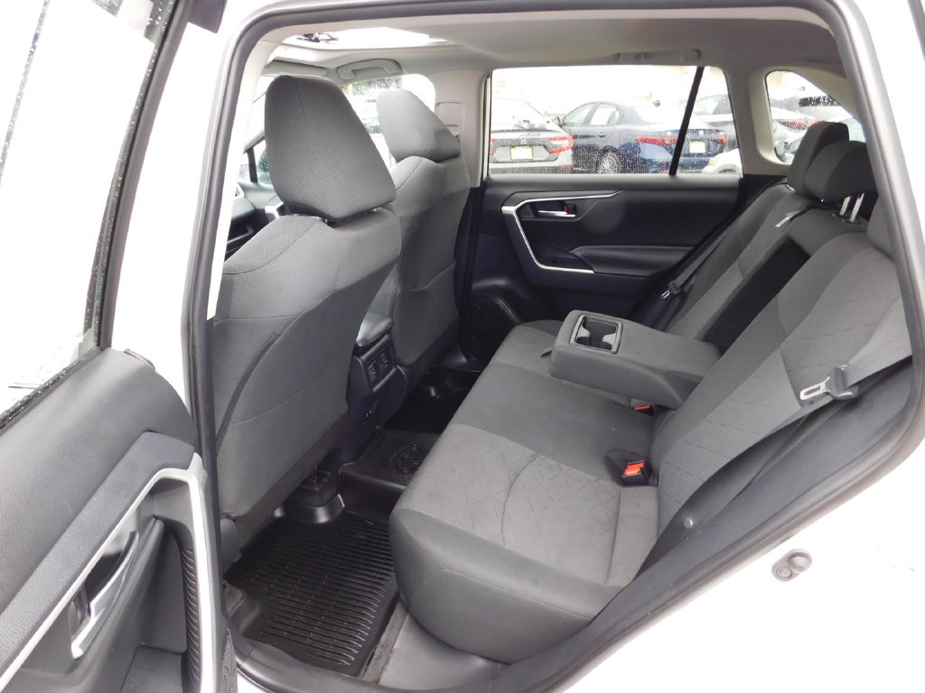Used 2020 Toyota RAV4 XLE w/ Convenience Package AWD/4WD image 13