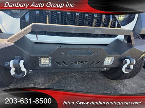 Used 2018 Jeep Wrangler Unlimited Sport S image 9