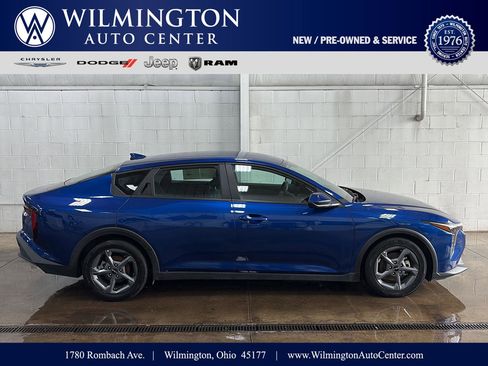 Used 2025 Kia K4 LXS image 1