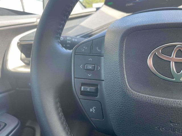 Used 2025 Toyota Prius LE FWD image 21