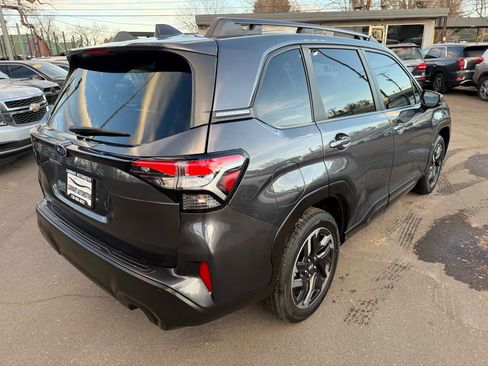 Used 2025 Subaru Forester Limited AWD/4WD image 9