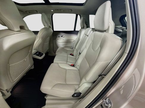 Certified 2024 Volvo XC90 B5 Plus AWD/4WD image 26