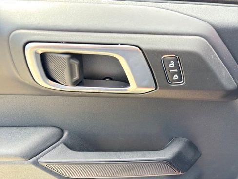 New 2025 Ford Bronco Badlands image 16