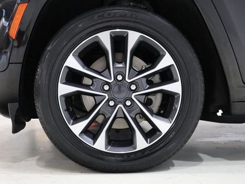 Used 2023 Jeep Grand Cherokee L Overland w/ Advanced Protech Group III AWD/4WD image 9