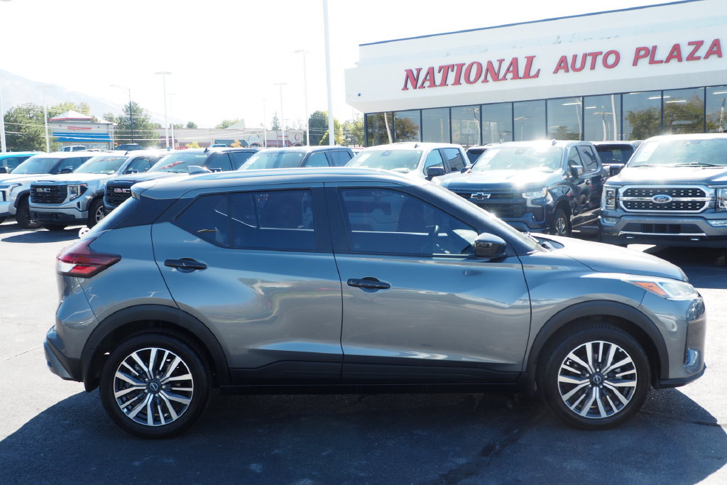 Used 2023 Nissan Kicks SV FWD image 4