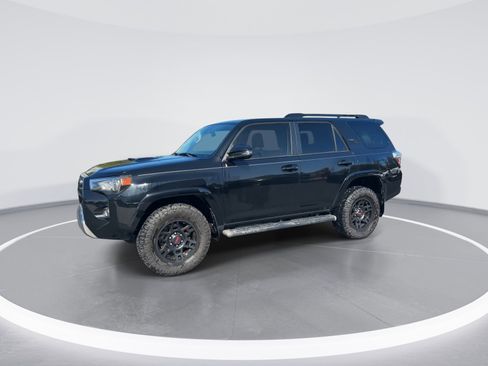 Used 2021 Toyota 4Runner TRD Off-Road Premium w/ Moonroof Package image 5