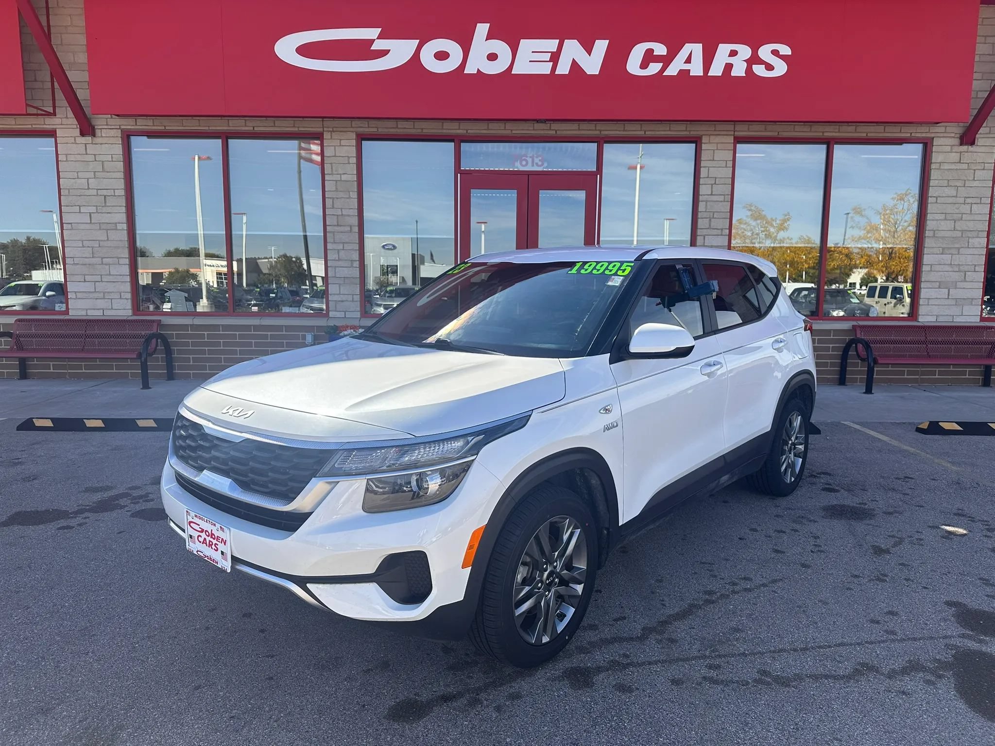 Used 2023 Kia Seltos LX AWD/4WD image 1