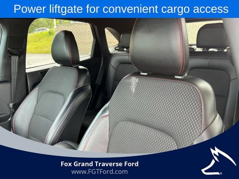 Certified 2025 Ford Escape ST-Line Select AWD/4WD image 11