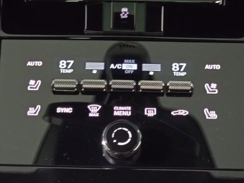 Certified 2024 Porsche Panamera image 23