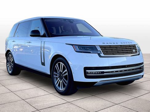 Used 2023 Land Rover Range Rover Long Wheelbase SE AWD/4WD image 2