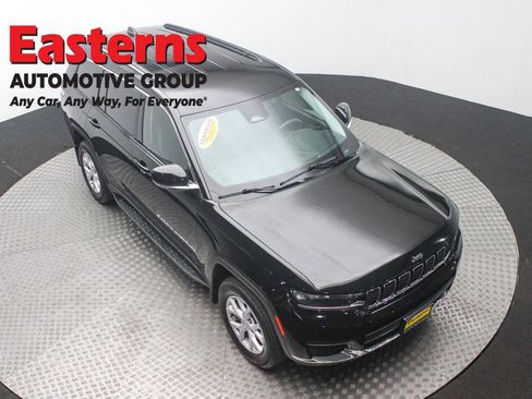 Used 2021 Jeep Grand Cherokee L Limited w/ MOPAR Finishing Package image 3