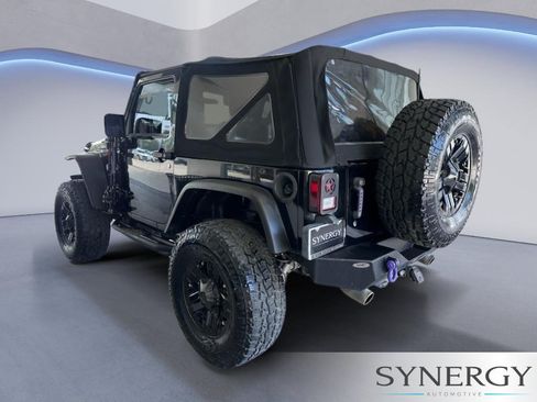 Used 2008 Jeep Wrangler Sahara w/ Dual Top Group AWD/4WD image 8