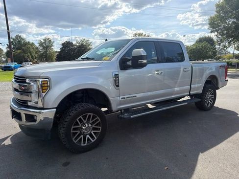 Used 2019 Ford F250 Lariat w/ Lariat Ultimate Package AWD/4WD image 8
