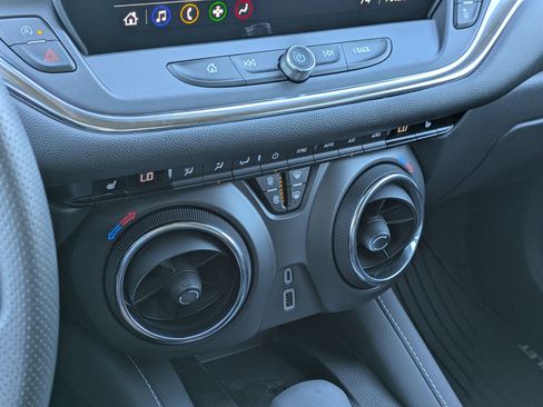 New 2026 Chevrolet Blazer LT image 18