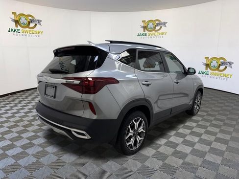 Used 2023 Kia Seltos EX image 10