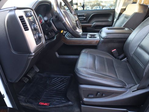 Used 2018 GMC Sierra 3500 Denali w/ Duramax Plus Package image 14