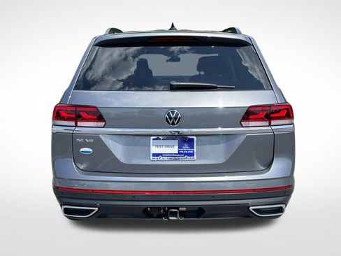 Used 2023 Volkswagen Atlas SE w/ Panoramic Sunroof Package FWD image 5