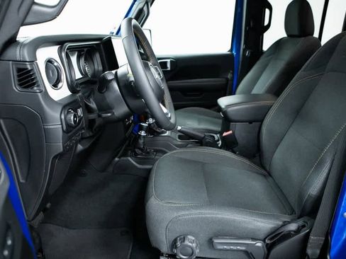 Used 2024 Jeep Wrangler Sahara image 16