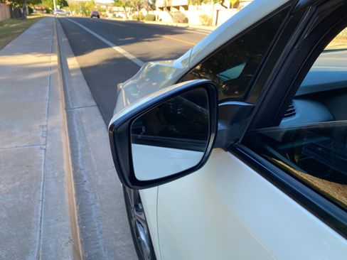 Used 2021 Nissan Leaf SV Plus image 27