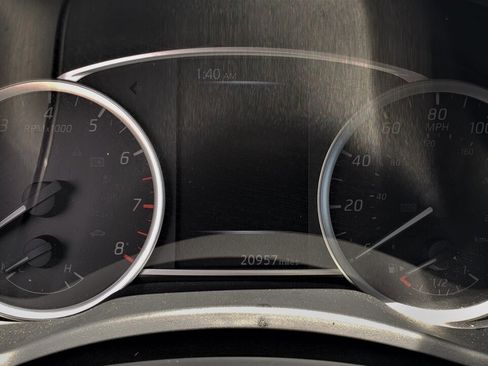 Used 2018 Nissan Sentra S image 7