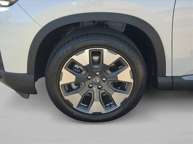 New 2026 Honda Pilot Touring image 10