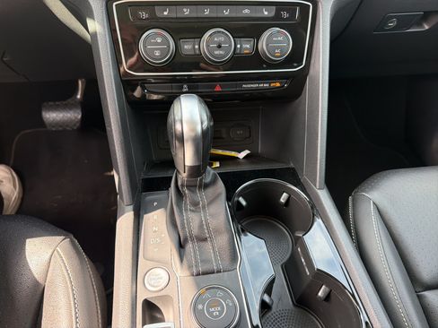Used 2023 Volkswagen Atlas SEL AWD/4WD image 10