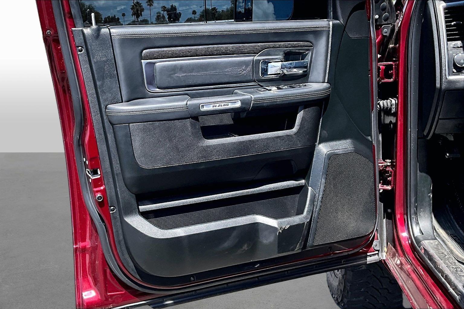 Used 2018 RAM 1500 Limited RWD image 17