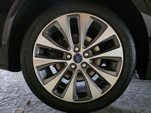 Used 2020 Ford Fusion SE AWD/4WD image 30