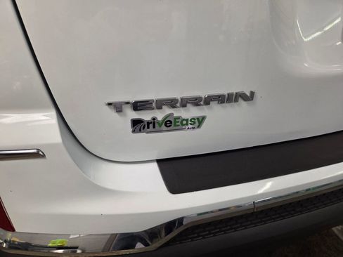 Used 2016 GMC Terrain SLE image 13