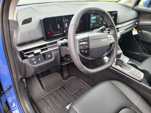 New 2026 Kia Sportage EX FWD image 8