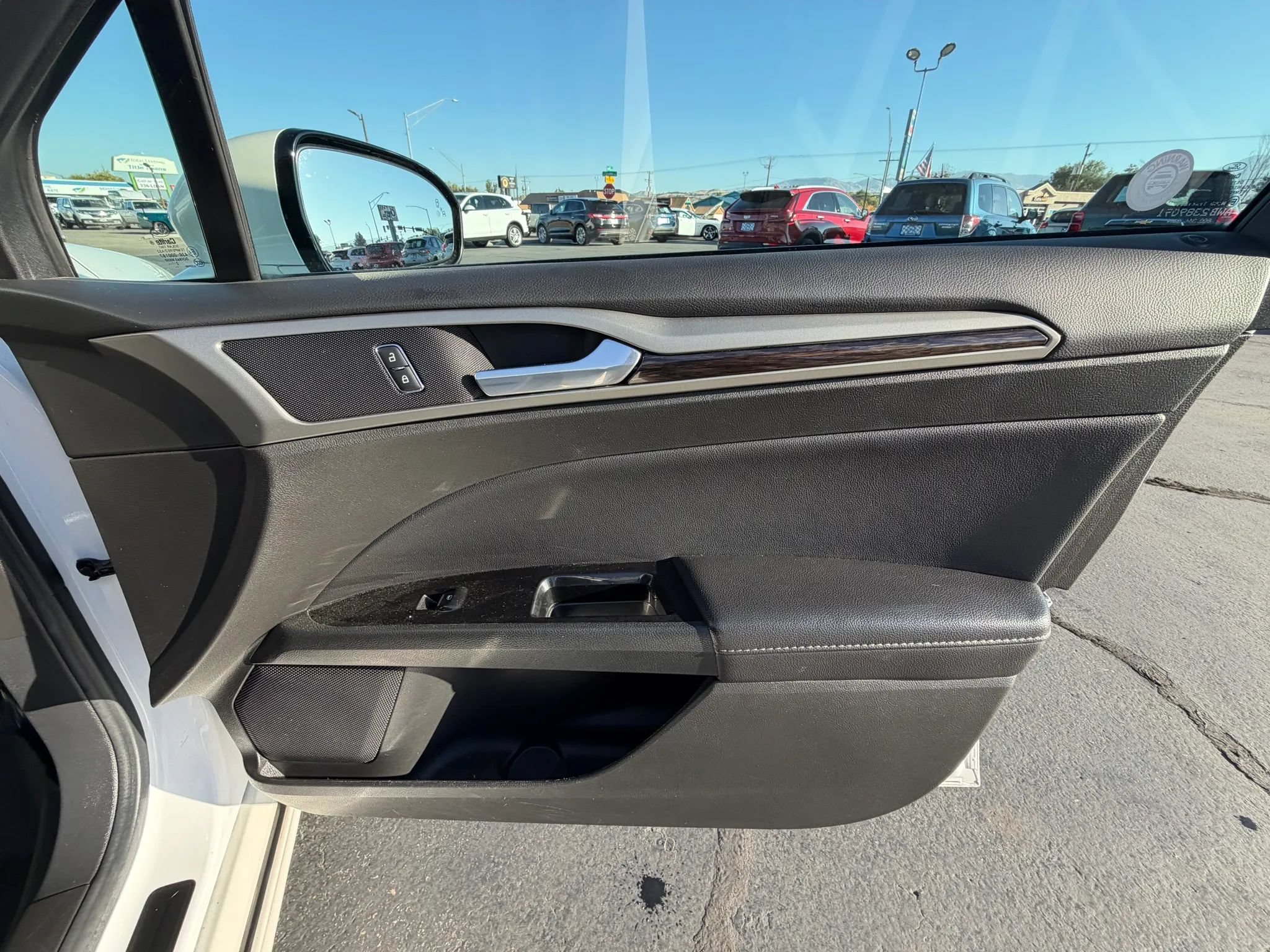 Used 2013 Ford Fusion SE FWD image 15