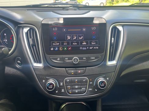 Used 2025 Chevrolet Malibu LT w/ Redline Edition image 23